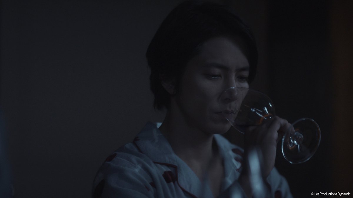 dropsofgodHulu's tweet photo. 🍷 シーズン2を通して—
自らの過去と向き合い、心の奥底と戦い続けている一青。

でも同時に、
アグリーパジャマ姿や
病院から抜け出す大胆さ。
そして、あのナイスショットなど⛳️

意外な“新しい一面”も見せてくれました。

最終回、彼はどんな表情を見せるのか。

🍇「#神の雫/Drops of God」シーズン2
Huluにて国内独占配信中