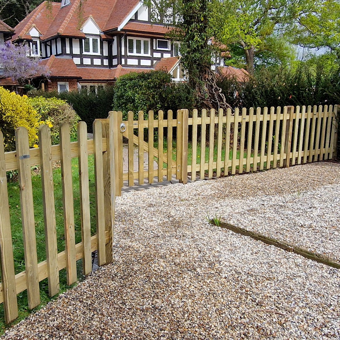 Jacksons Fencing tweet media