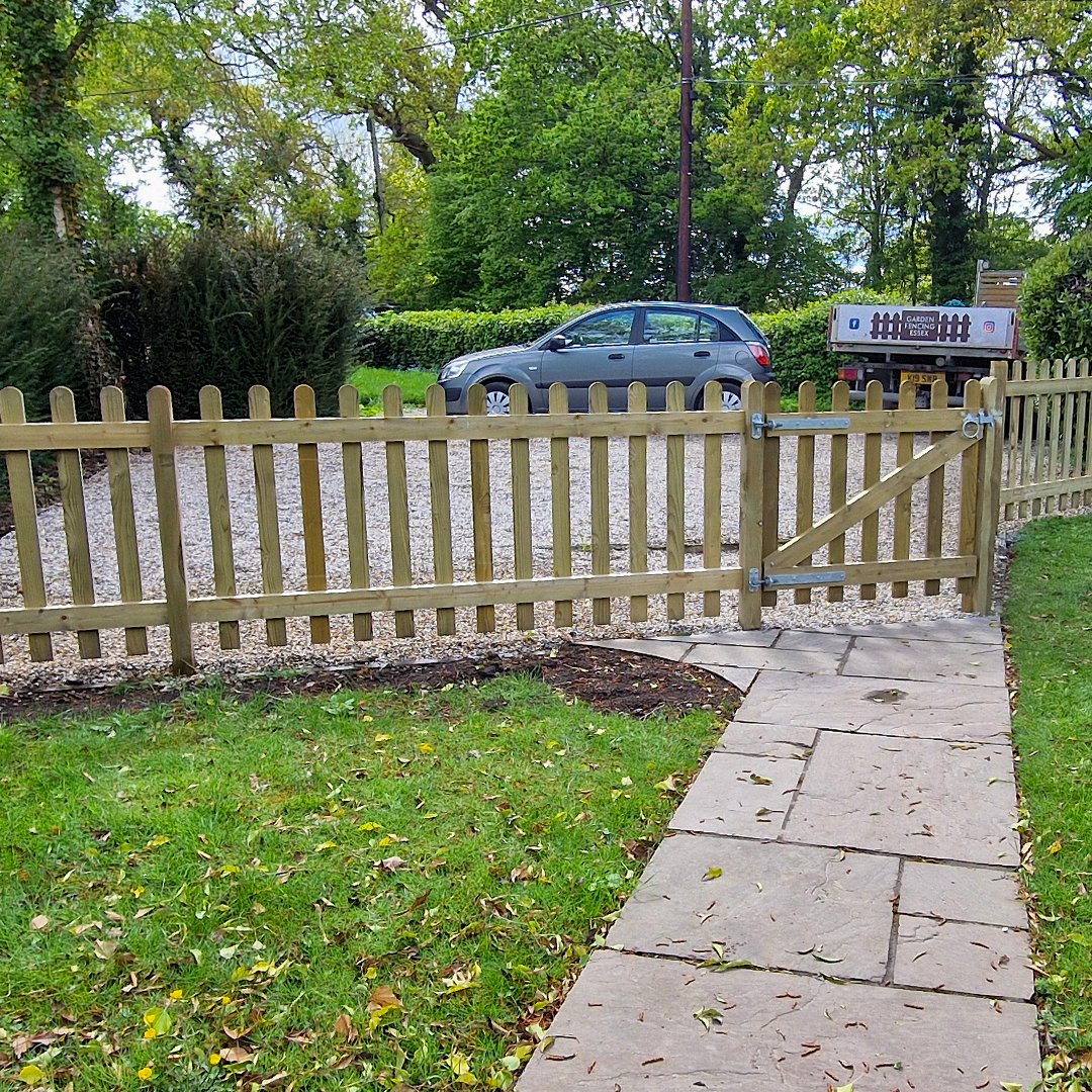 Jacksons Fencing tweet media