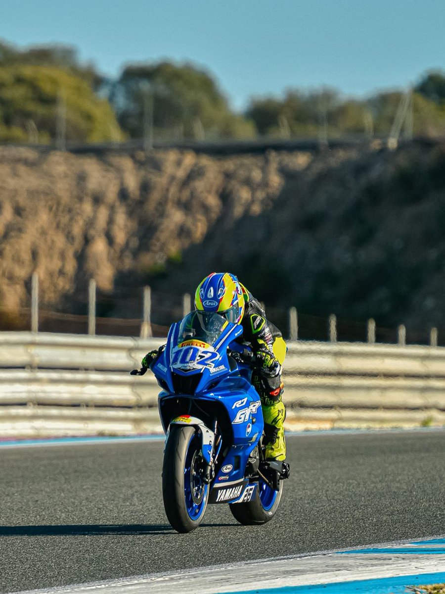 YamahaRacingUK's tweet photo. Training hard! 👀
The countdown is on for the 2026 FIM Women’s World Championship, and there’s no better preparation than stepping onto the Yamaha R7 at Portimao! ✊
#YamahaRacing #RevsYourHeart #RWorld https://t.co/YK7Q8ohHgU