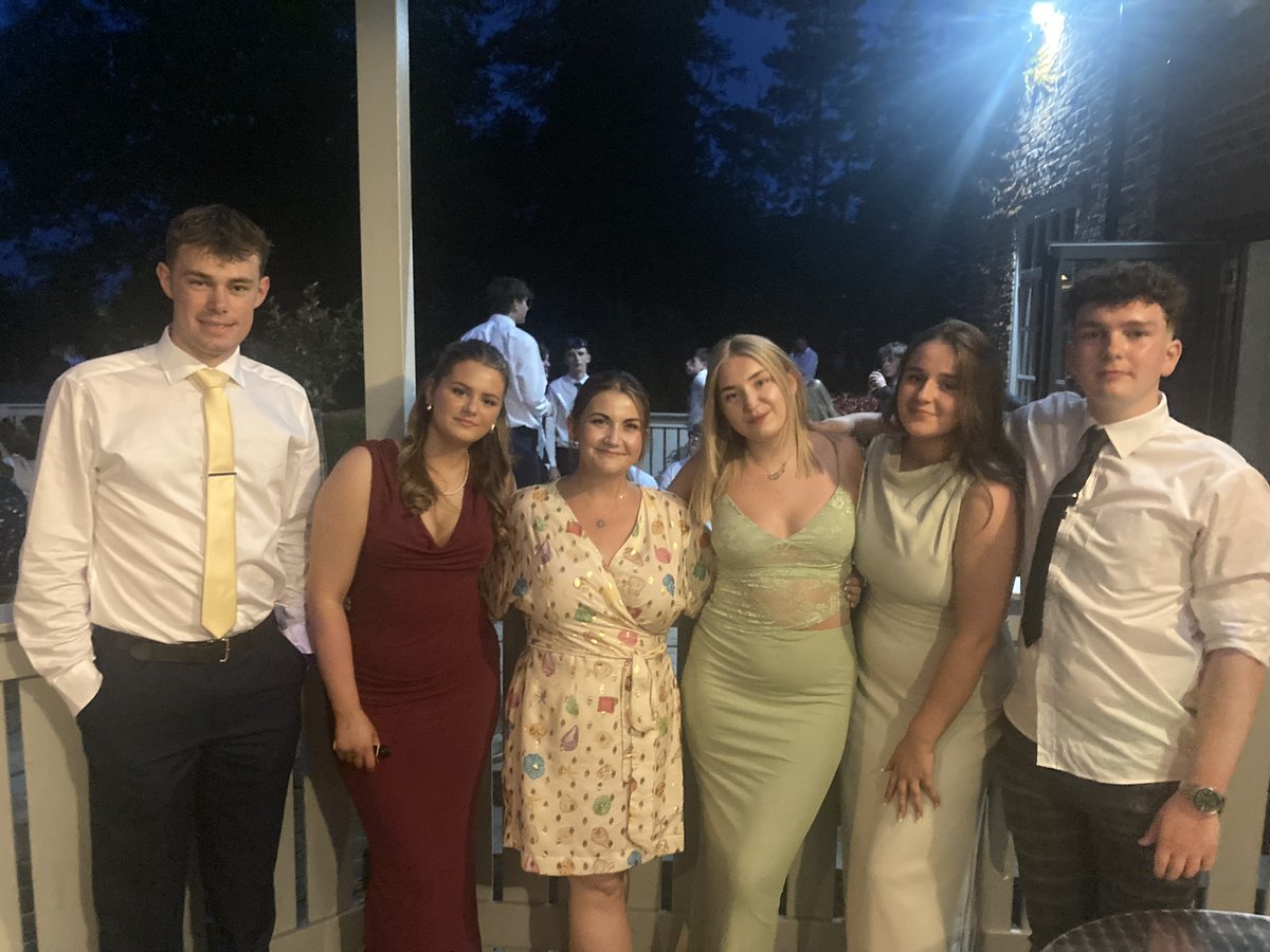 hornsea_sixth's tweet image. ✨ Prom Alert! ✨

Ready to make unforgettable memories? Secure your prom spot by paying your £20 deposit via Arbor before the end of March! 

We need your commitment to make this celebration happen—don’t miss out on the event of the year! 

#Prom2026 #HornseaSixthForm