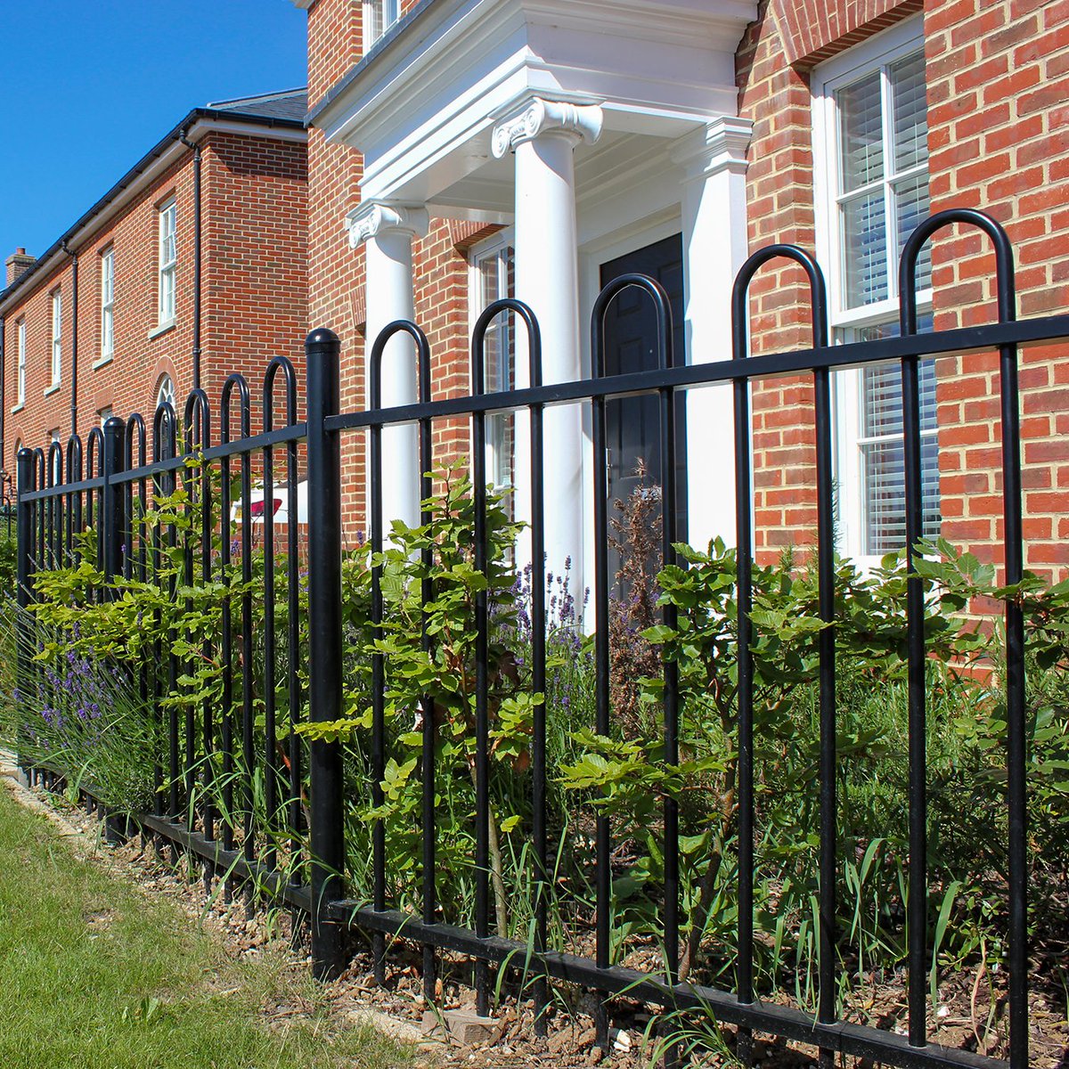 Jacksons Fencing tweet media