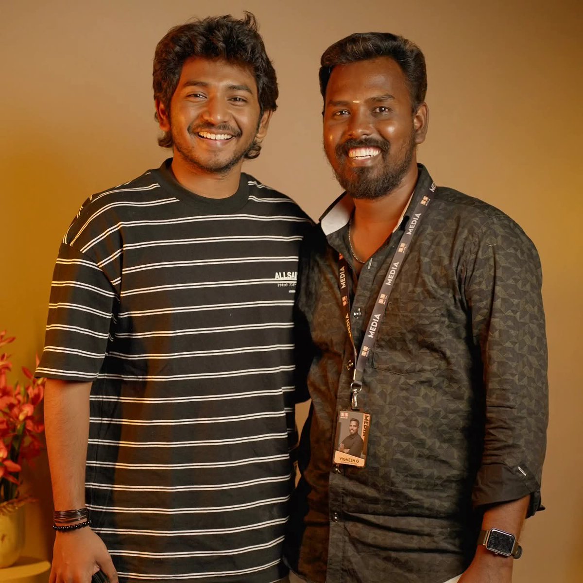 gvicky1990's tweet photo. Young vibe, big dreams 💥
Next gen energy loading…

@KenKarunaas all the best for the #youth movie

Candid pic from #sspodcast show https://t.co/P9ZAY82VPJ