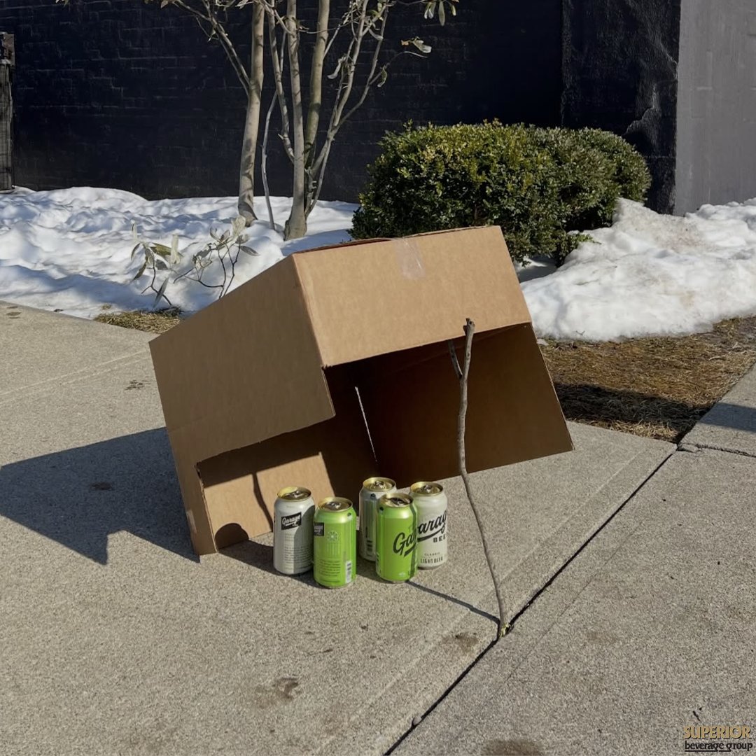 superior_bevgrp's tweet photo. ๐บ Caught in the #BeerTrap! @drinkGarageBeer has your attention now. ๐
Drink responsibly; must be 21 years or older. https://t.co/5DkiGjNmt3