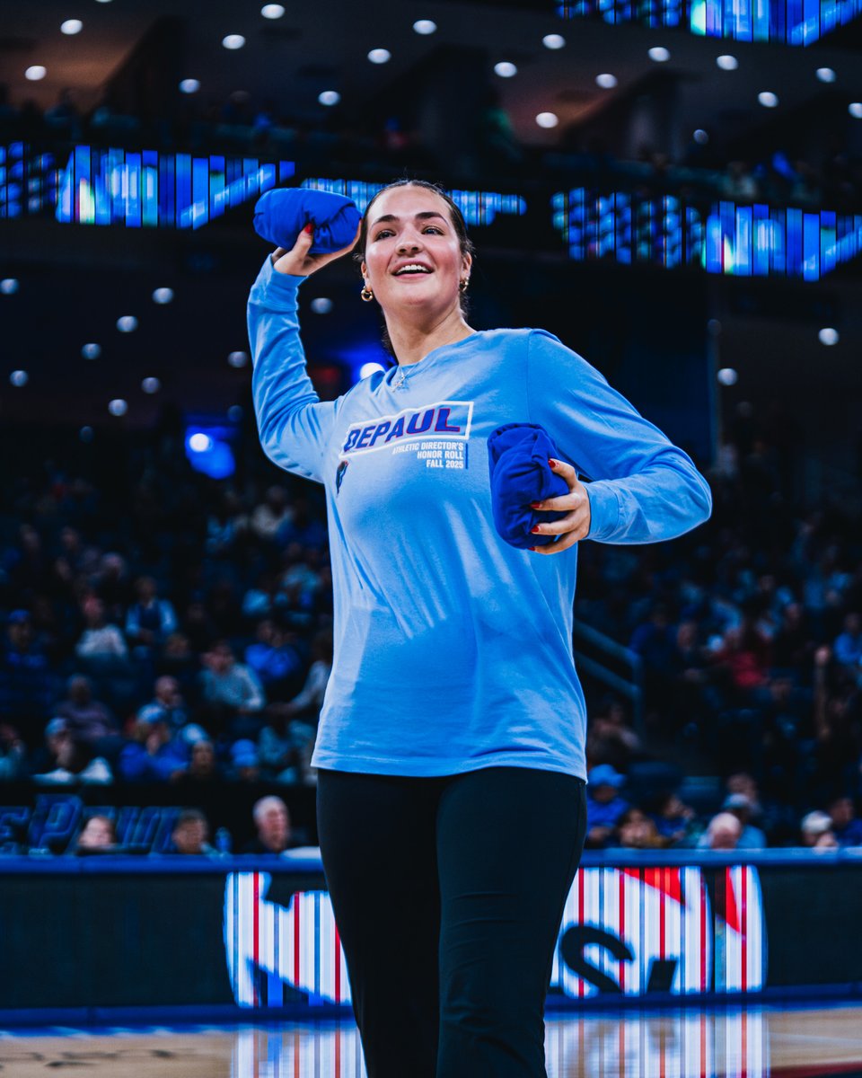 DePaulAthletics's tweet photo. SAAC brought the energy for Wednesday's t-shirt toss 🔥 https://t.co/jYBAHYXSfe