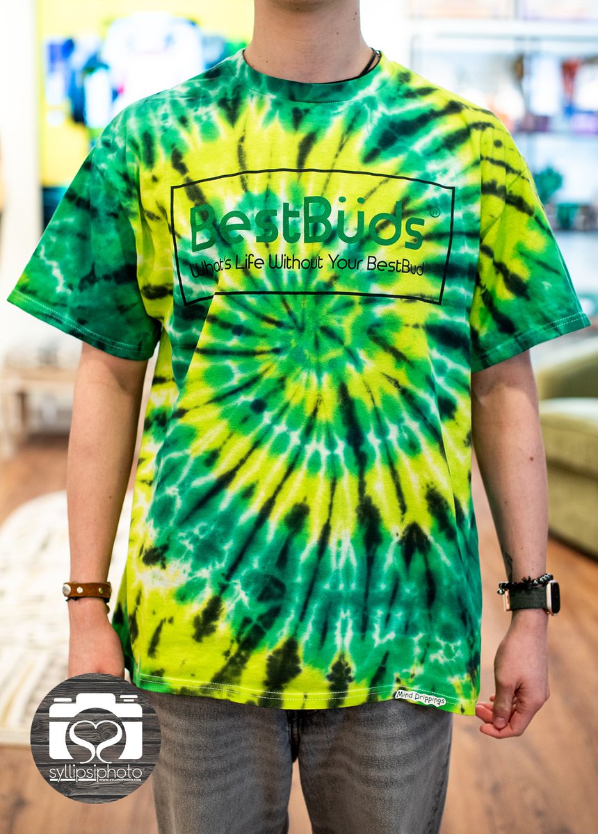 BestBuds_NJ's tweet photo. New BestBuds merch just dropped 👕✨Stop by the shop, check out the new gear, and rep your favorite women-owned dispensary. Grab yours before it’s gone 💚 #BestBuds #NewMerch #tgif #njcannabis #womenowned https://t.co/NLZX0ftODr