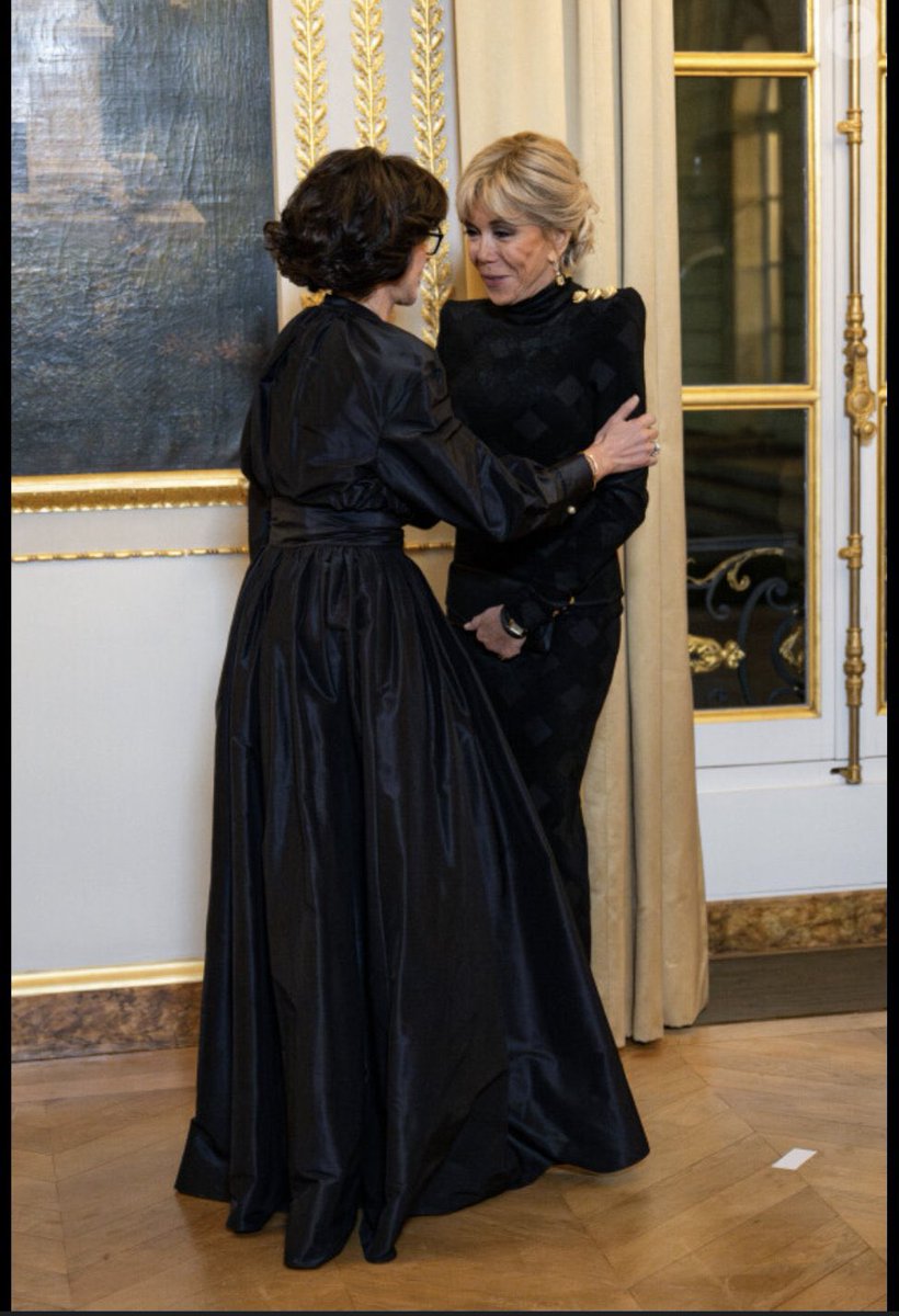 <a href="/MathonChri49279/">Christian Mathon</a> J'obéirai au doigt et à l'œil parce que j'aime mon Paname et je ne  le
sacrifierai pas à la Macronie !