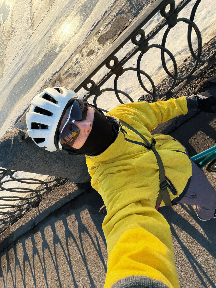 эчпочмоня tweet media