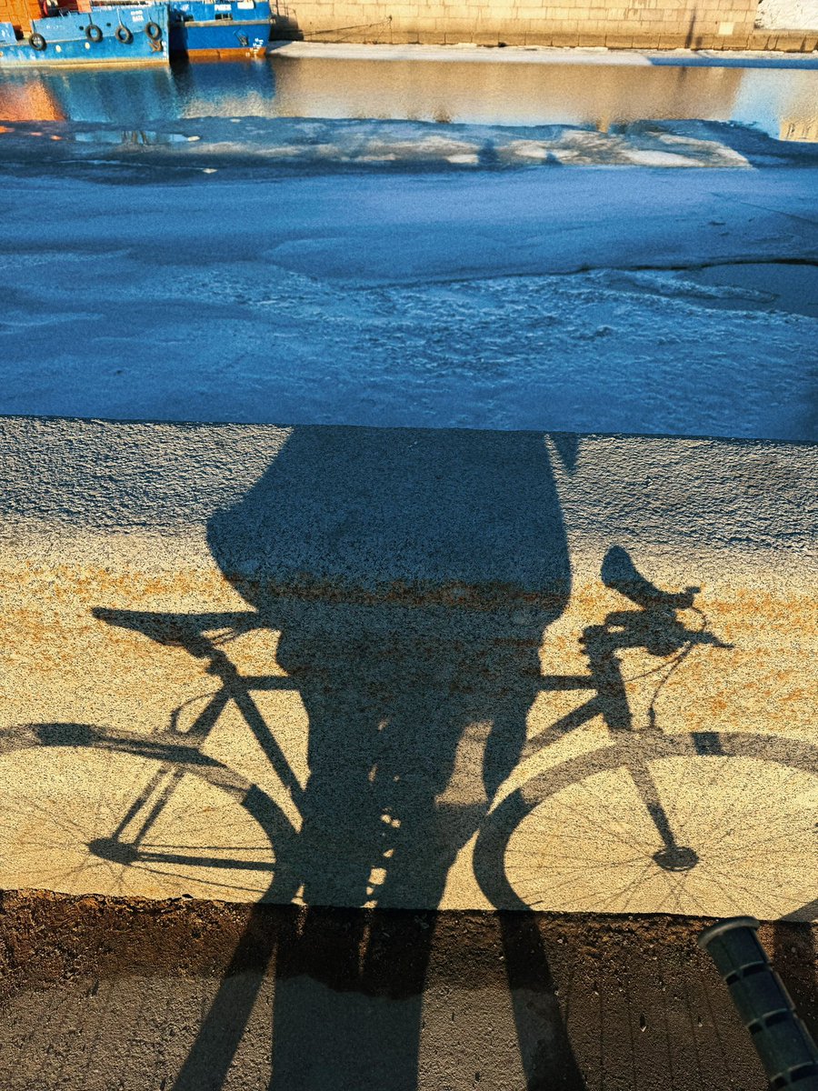 эчпочмоня tweet media