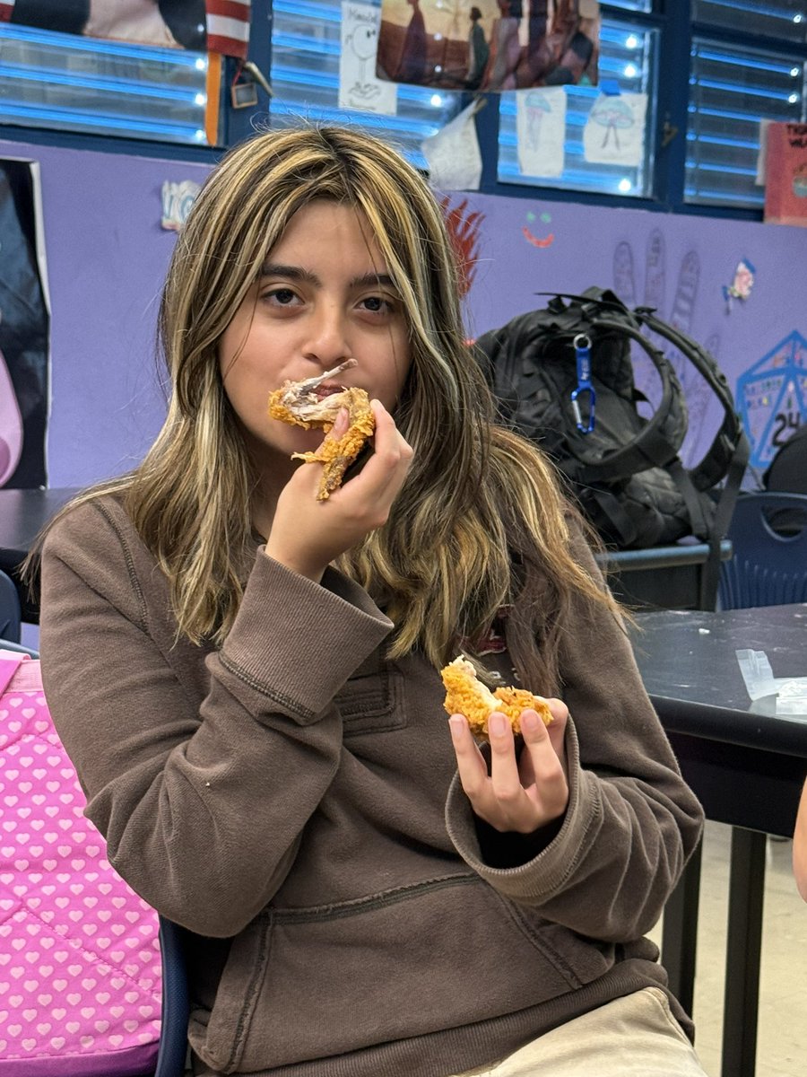 Priscilla Samayoa tweet media