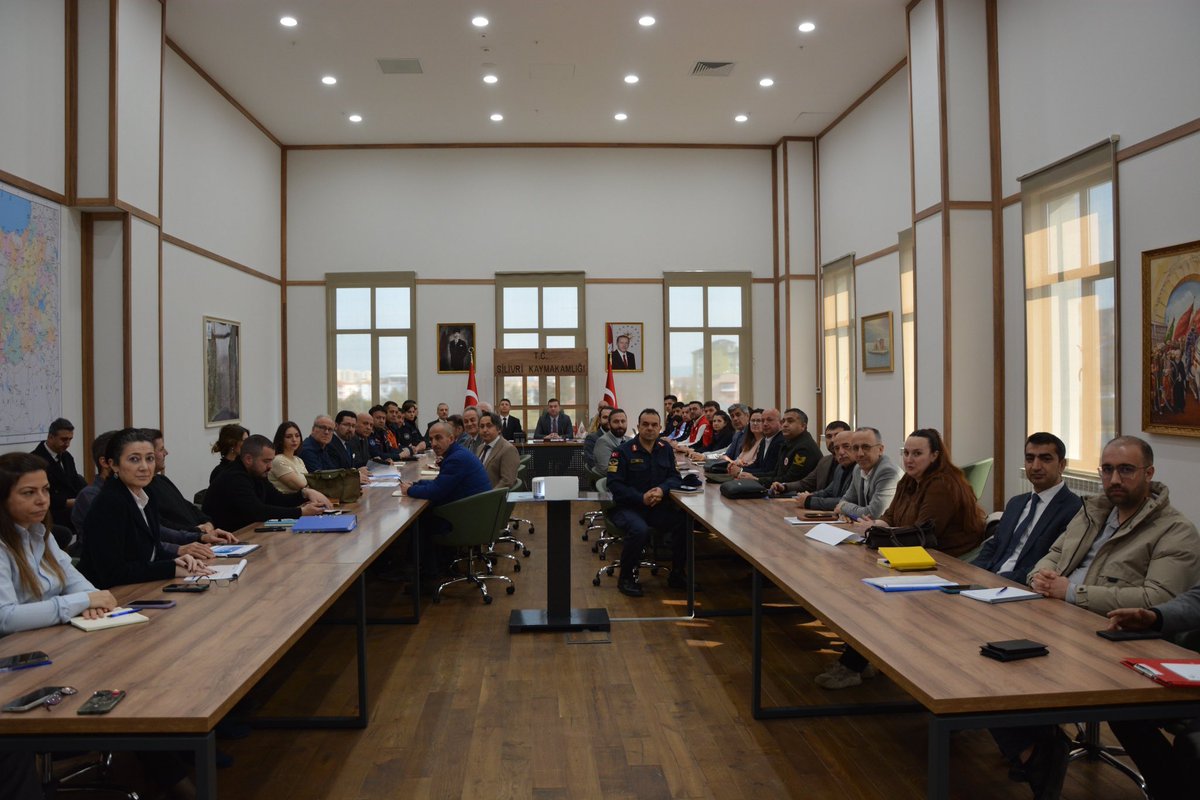 Türk Kızılay Silivri Şubesi olarak Türkiye Afet Müdahale Planı (TAMP) ve İl Afet Risk Azaltma Planı (İRAP) kapsamında Sayın Kaymakamımız Tolga TOĞAN öncülüğünde düzenlenen İlçe İRAP Komisyonu ve 23 Çalışma Grubu toplantısına katılım sağladık.🌙#SensizOlmaz