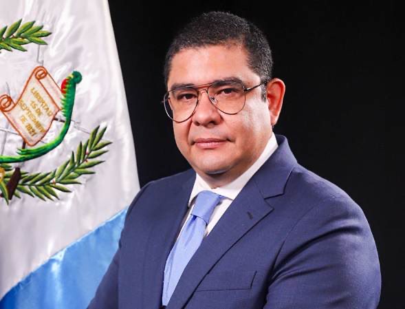 Para tomar en cuenta en ELECCIONES 2027 🧵🪡  

9 diputados INDEPENDIENTES que votaron en contra de la población guatemalteca anoche.

🫡 Nombre x nombre y foto x foto en orden.

1. César Augusto Fión Morales (Ex UNE)

2. César Roberto Dávila Córdova (Ex BIEN)