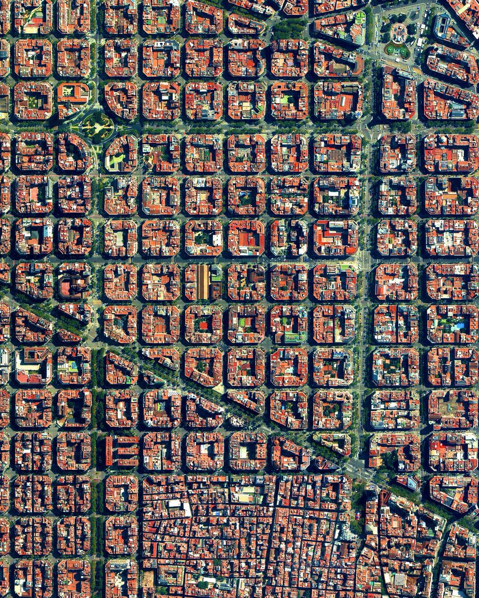 euronationalizt's tweet photo. Aerial view of European cities https://t.co/pYRkzFp6Pu