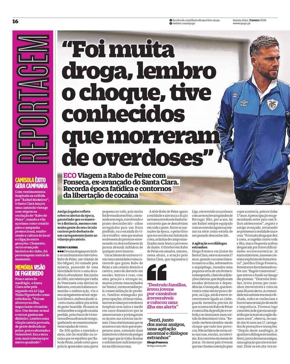 HiguitaYMilla's tweet photo. compreendendo a época maldita de Rabo de Peixe, com personagens do futebol açoriano. O retrato da terra, o contexto social, ajudando Fonseca a penetrar nos meses que se seguiram ao derrame de uma quantidade absurda de fardos de cocaína e o flagelo que tocou a vida de muita gente https://t.co/av1rsWaKM1