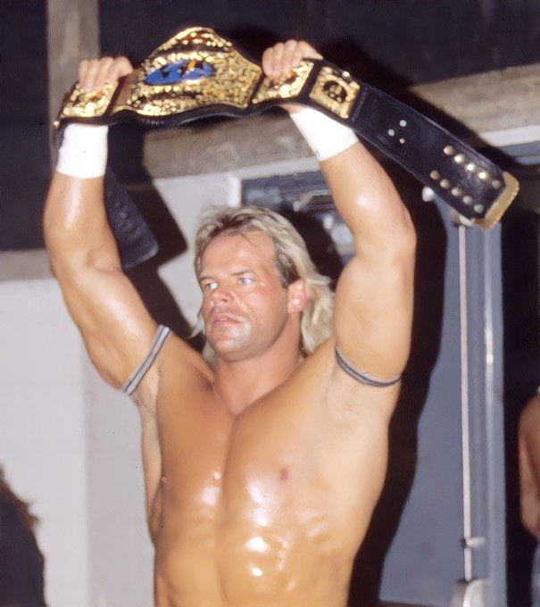 wrestle_hist's tweet photo. 3/6/1996
Lex Luger defeated Johnny B. Badd (in his final WCW match) to win back the WCW Television Championship on WCW Saturday Night from the Macon Centreplex Coliseum in Macon, Georgia.
#WCW #WCWSaturdayNight #LexLuger #TheTotalPackage #JohnnyBBadd #MarcMero https://t.co/fO0Uz2mG6Y