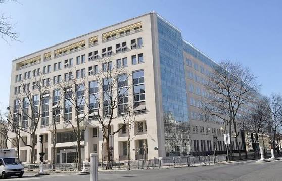 Castellani_'s tweet image. Pour info j’ai été reçu à ma demande au ministère de la santé pour souligner une fois de plus les insuffisances de la couverture hospitalière de #Bastia. Les promesses de Yannick Neuder doivent être tenues. Je continuerai à m’engager autant que de besoin sur ce sujet essentiel.