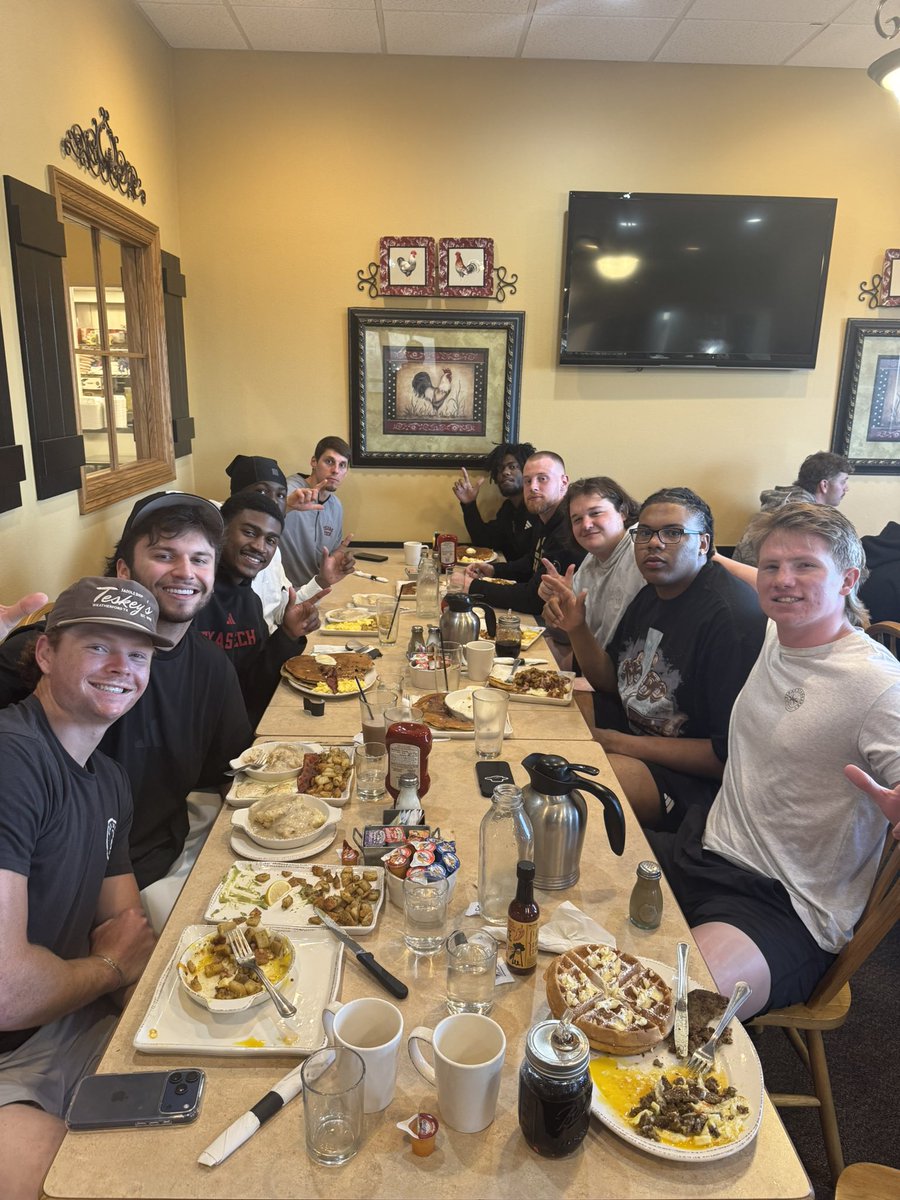 Josh Cochran tweet media