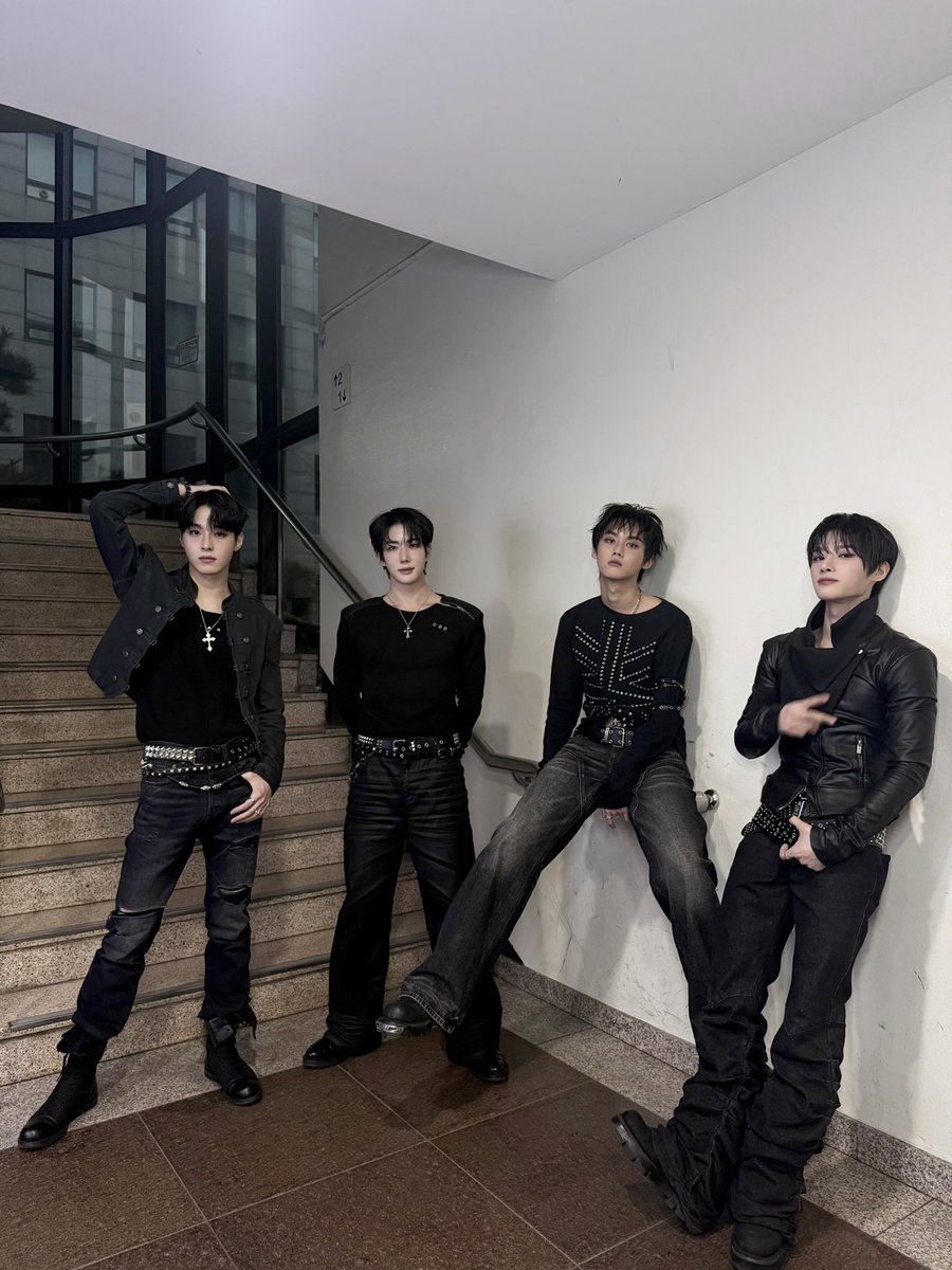 ONE PACT tweet media