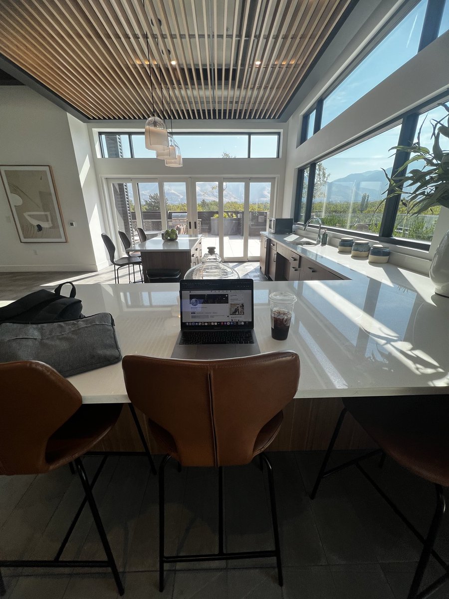 A successful day for me has always started fasted and with some form of black coffee. 

Something about that combo always launches me into flow. 

If you’ve never tried it for a deep work block you’re missing out.