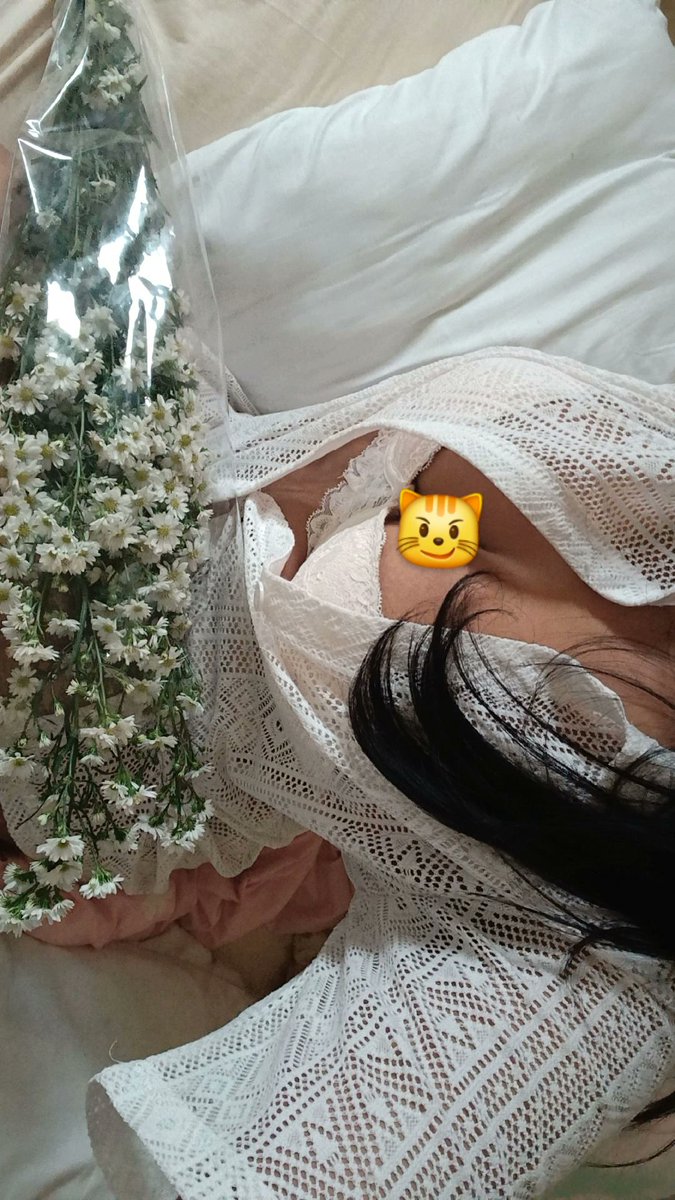 ธารัน tweet media