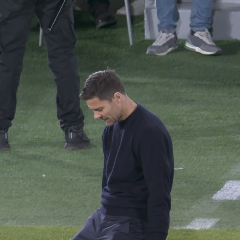 My crush just replied ‘k', Omo i wan die for brain. 😭