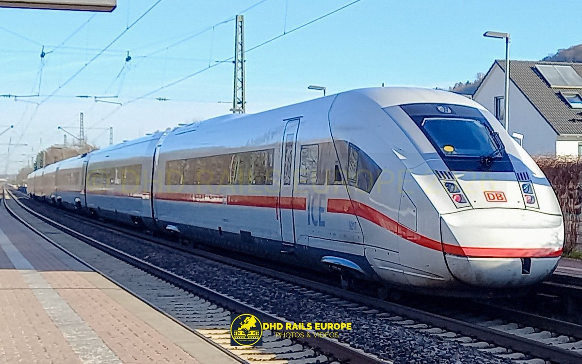 SLOWING DOWN 

An ICE trainset slowing down as it passes through Untergrombach.

🚅 DB Fernverkehr | ICE4 | Berlin Ostbahnhof
📷 January 2026, Untergrombach