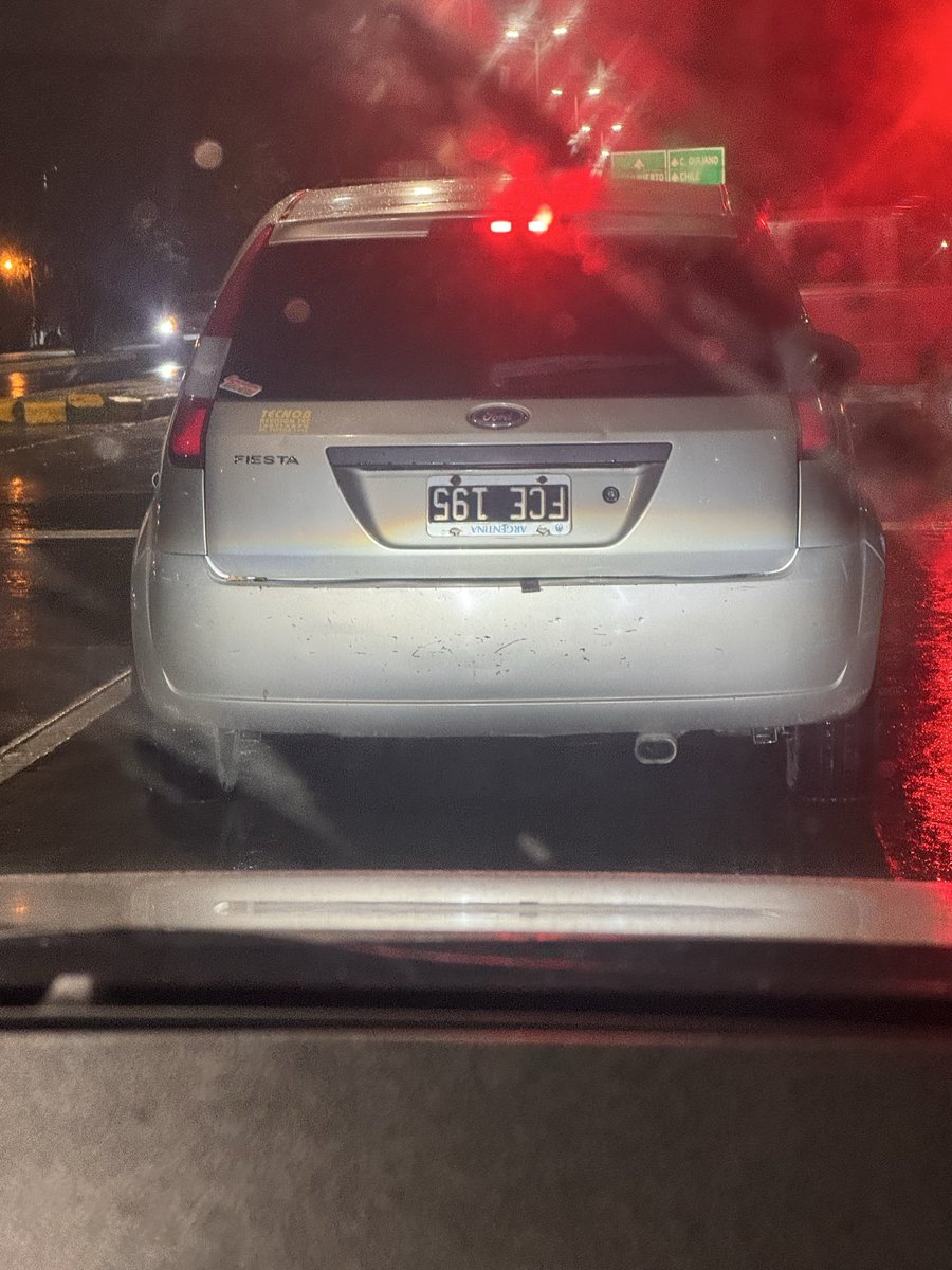 Infractores11's tweet photo. @MatiasAssennato por avenida Banchik anoche 05/03/26 21:47 Hs sin luces traseras y con la patente al revés! @transitosalta https://t.co/yKkDoAnjhR