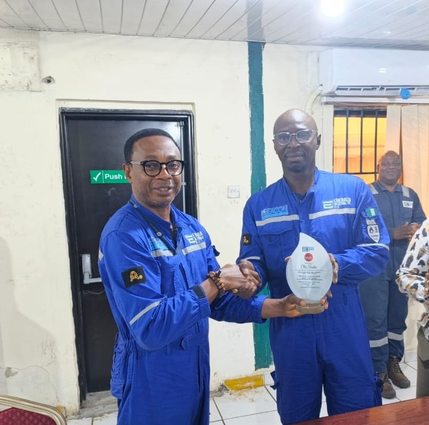 emeraldcfze's tweet photo. Safety milestone achieved: 100,000 man-hours with a perfect record.

Management awarded our HSE Department today. Zero lost time injuries. Zero recordable injuries.
Well done to the HSE team and all personnel who made this happen.

#HSE #SafetyMilestone #WorkplaceSafety #ZeroHarm #EmeraldIndustrial #SafetyAchievement #Nigeria