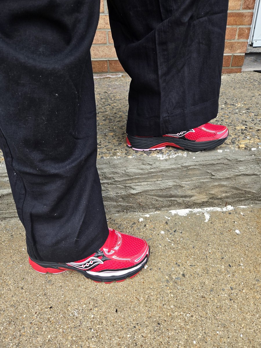 trudyspeaks's tweet photo. 👟: Saucony Progrid Omni 9 'St. Valentine's' 
#kotd #sneakHERs #saucony #firefridays #Unboxedapp https://t.co/GUG6XwPi9h