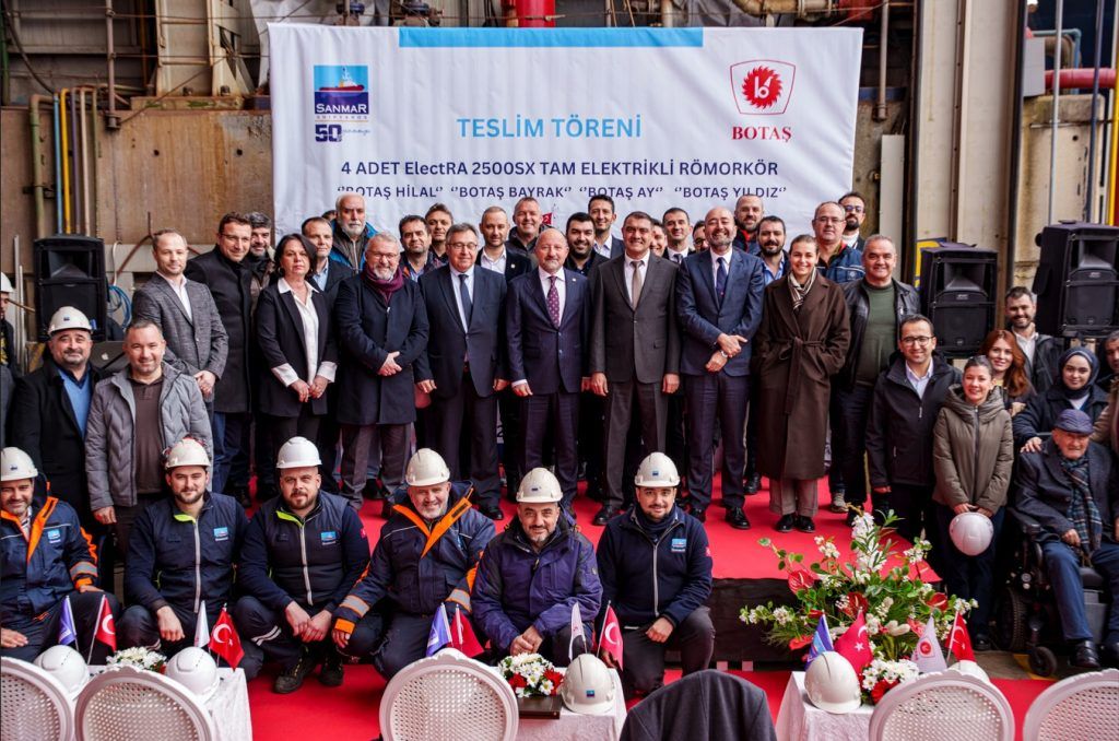 jvdsmarcol's tweet photo. Sanmar Holds Delivery Ceremony for Four Fully Electric Tugs Built for BOTAŞ, Türkiye’s State-Owned Crude Oil and Natural Gas Pipelines and Trading Company. Click on the link to read the press release. https://t.co/NIUTrFQHoY https://t.co/6PuDWdHhas