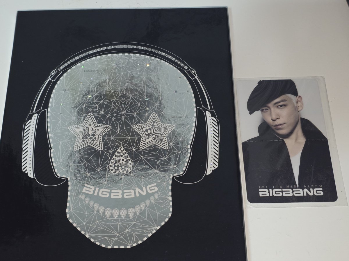 gigi is in another dimension tweet media