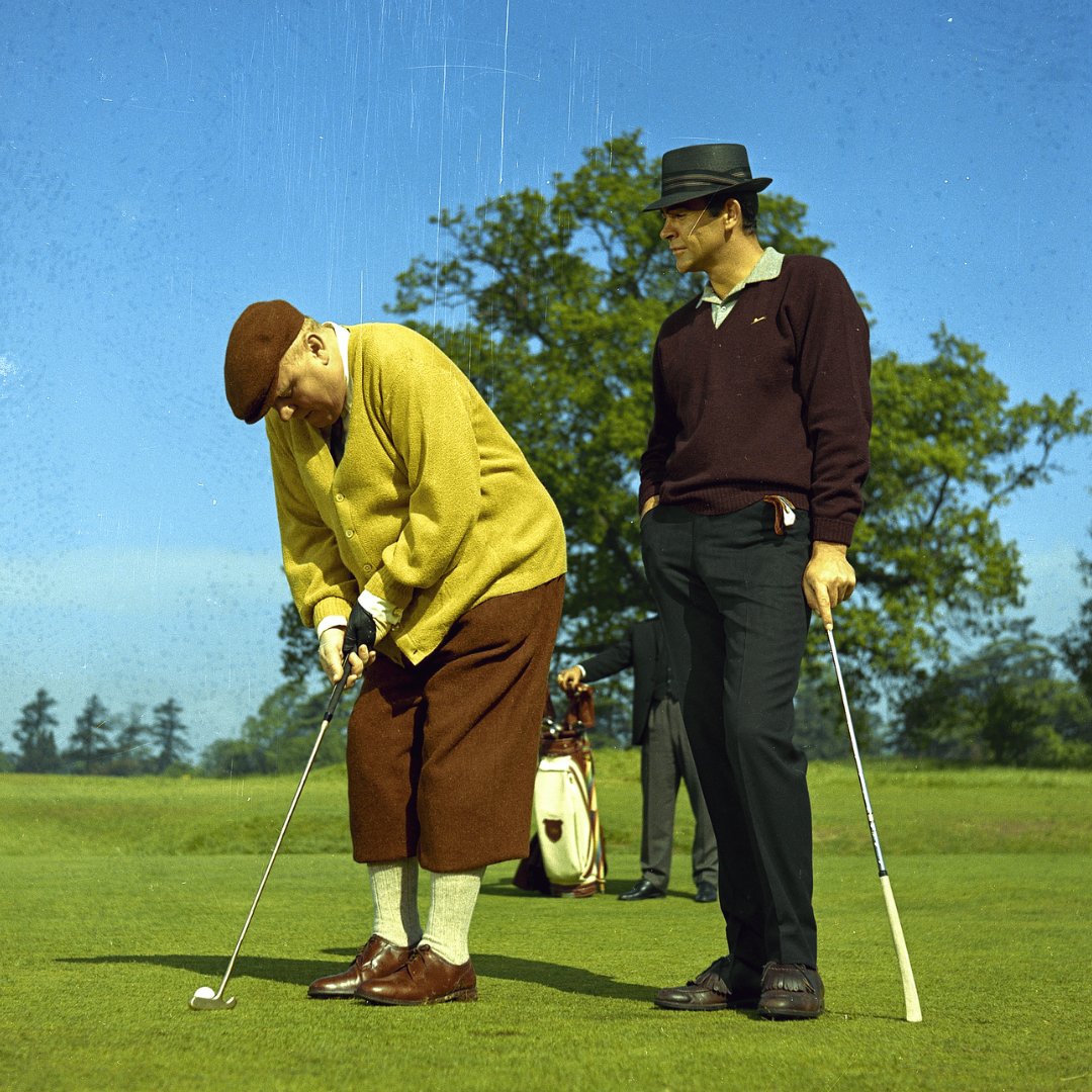 James Bond tweet media