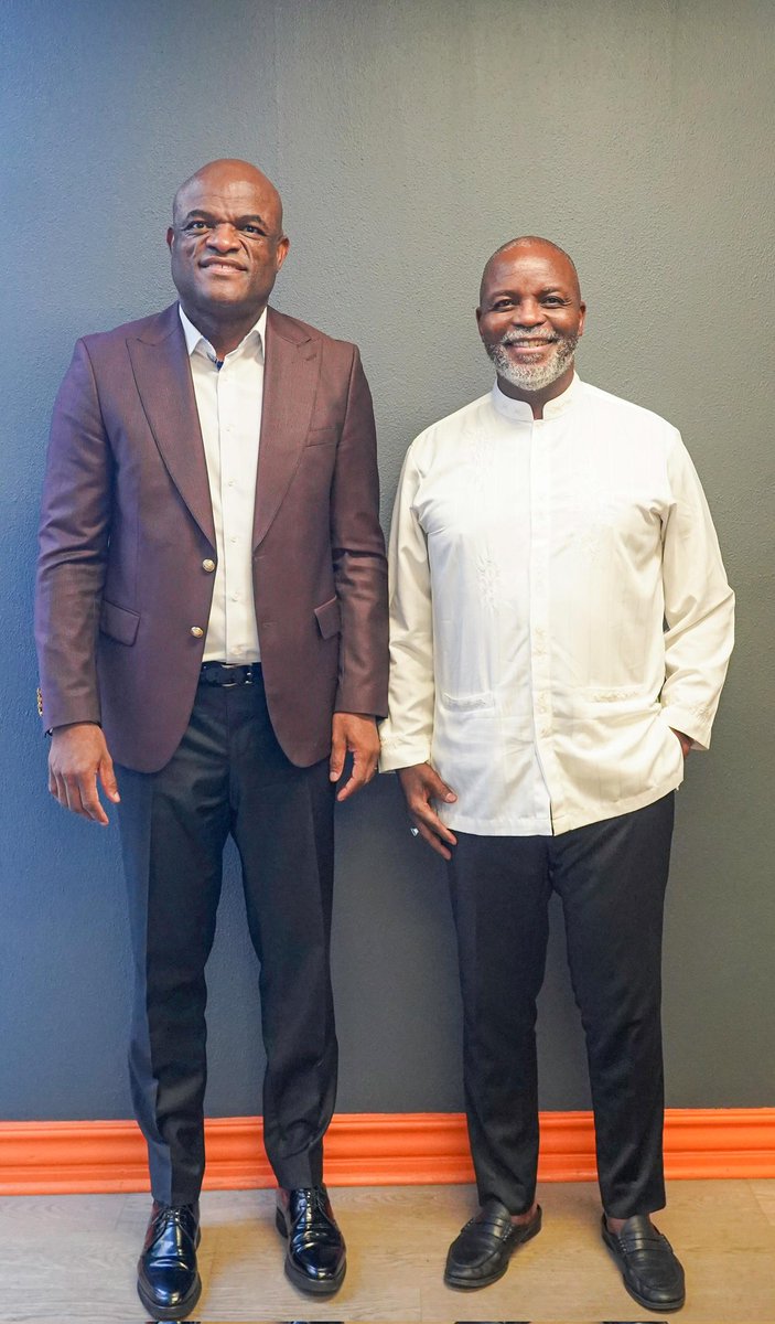 Today, I received a courtesy visit from the newly appointed Chancellor of Sol Plaatje University, Mr. Thebe Ikalafeng. The primary purpose of the visit was to officially and personally inform my office and extend an invitation to his inauguration, which will take place on the