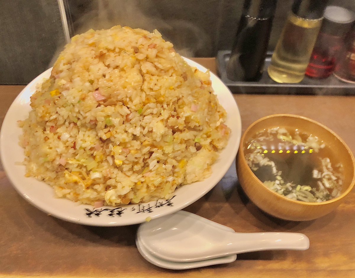 men44nem's tweet photo. 青竹手打ちラーメン桂林 小山店
ガーリックチャーハン
特盛り

ご馳走様です。

#青竹手打ちラーメン桂林 https://t.co/xkjXxKGFk1