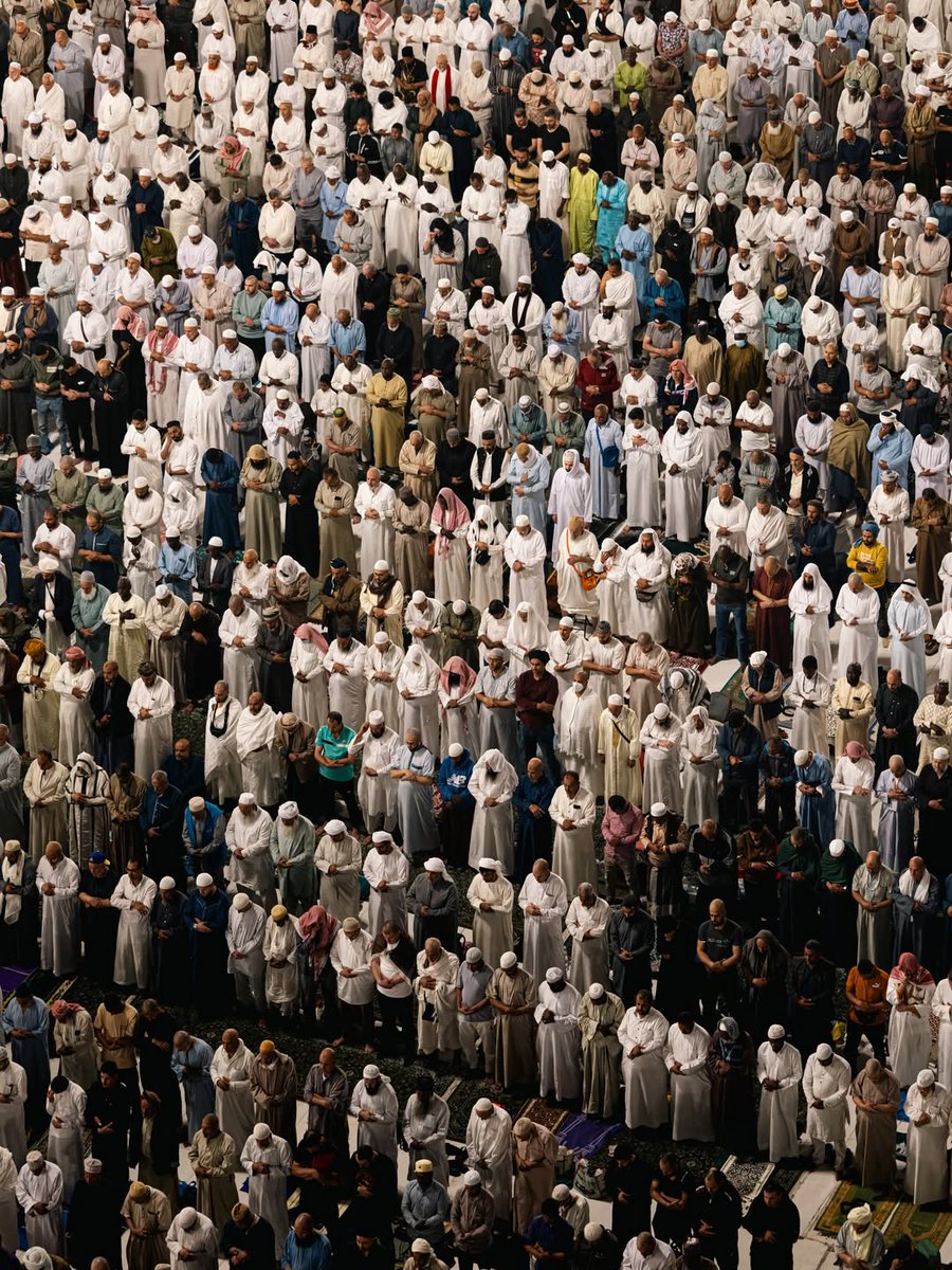 MohammedSanoos4's tweet photo. Juma'at Mubarak 🕌🌙 https://t.co/N9rlq6vSqR