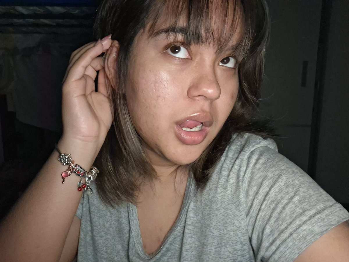 anromeow's tweet image. impulsively cut my bangs again :p #phanniefriday