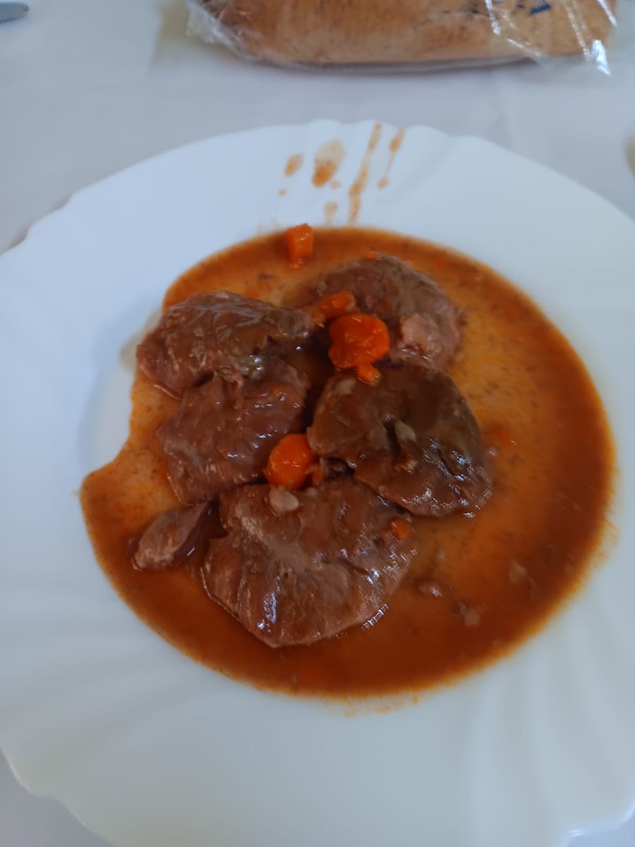 Lentejas a la hortelana con arroz y carrillada, sin más. Esto es una vergüenza en la Residencia de Colmenar Viejo . Una exposición por la mala comida y el maltrato a los vivos estaría bien, Marcelo y resto de usuarixs lo agradecerían. <a href="/FAnselmoLorenzo/">FAL</a> <a href="/CNT_Madrid/">CNT Madrid</a>
