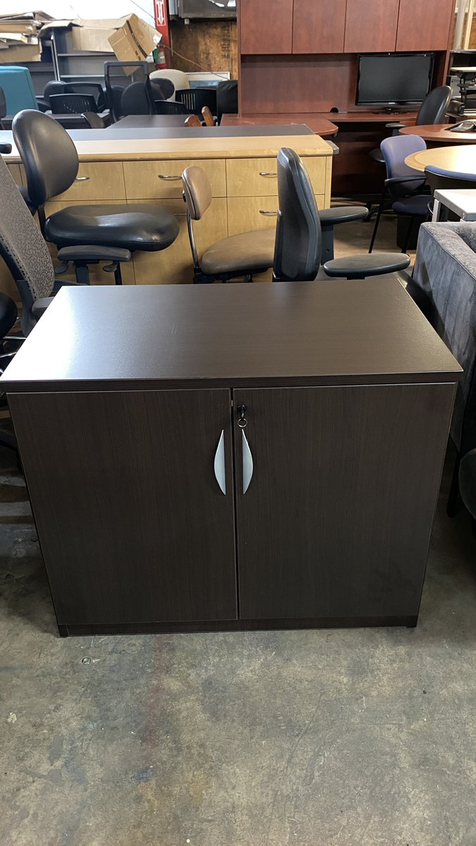 DFSIHOUSTON's tweet photo. Storage cabinet in espresso finish, commercial grade, adjustable height shelf, lock with key, dimensions: 36" wide x 22" deep x 29.5" height #officefurniture #storagecabinet #houstontx https://t.co/Gp5TnCfSNq