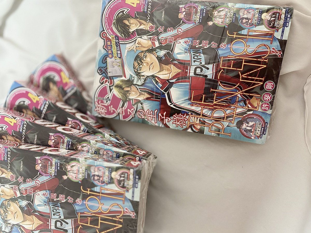szoloxm's tweet photo. 大好きな作品、大好きな試合、大好きな人の最後の試合。今月号は色んな感情がごちゃ混ぜになって涙が止まらなかったです😭 熱い戦い、最後まで見届けます！そんな試合に相応しい豪華すぎる表紙！そしてポスター！絶対欲しいですT ˙̫ T 素敵なご縁がありますようにーっ>̶̥̥̥᷄ ·̫ <̶̥̥̥᷅♩ https://t.co/feiQSepTuy
