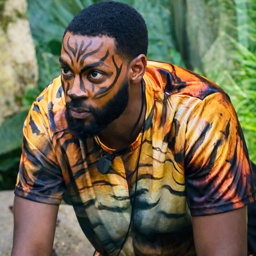 Its too late to decampaign Que. He will not lose fans. In fact he gains fans everyday. We are locked in for good. 

#BBMzansiS6