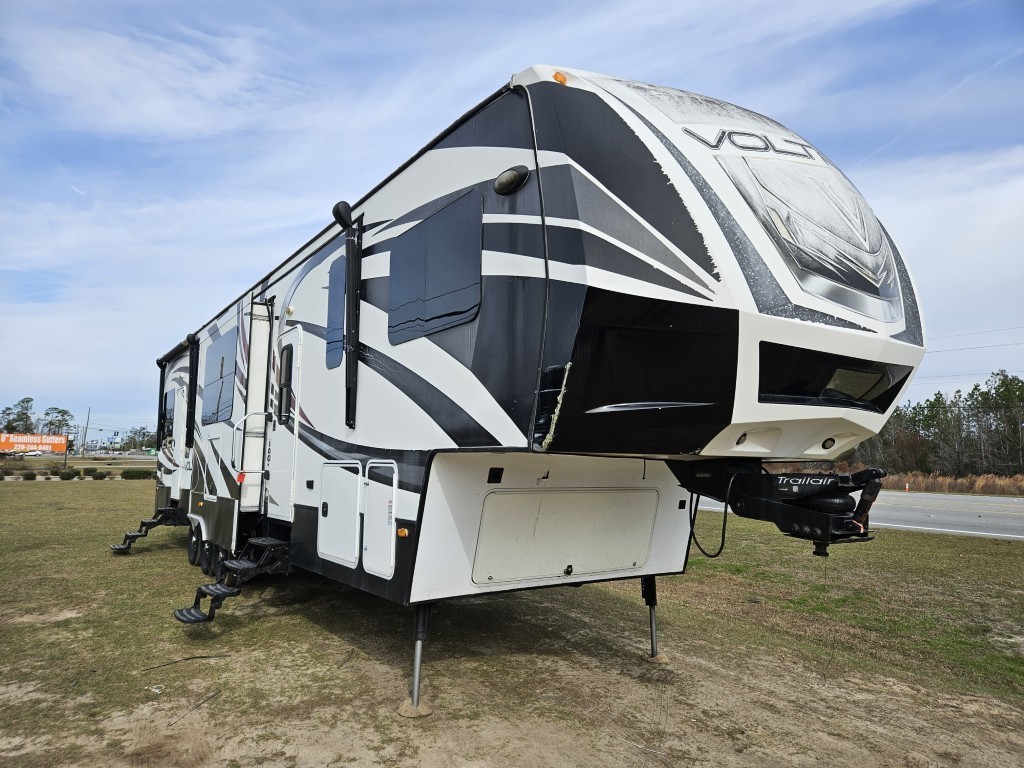 ForCash82402's tweet image. Got extra vehicles, motorcycles, or ATVs sitting around?💸

Turn them into cash fast with Cash-For-That.com. Get an appraisal, schedule a pick-up, and get paid!

Start today and see what your vehicle is worth!
#VehicleSelling #CashOffers #VehicleDeals #VehicleOffers