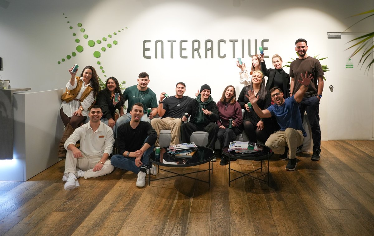 Enteractive tweet media