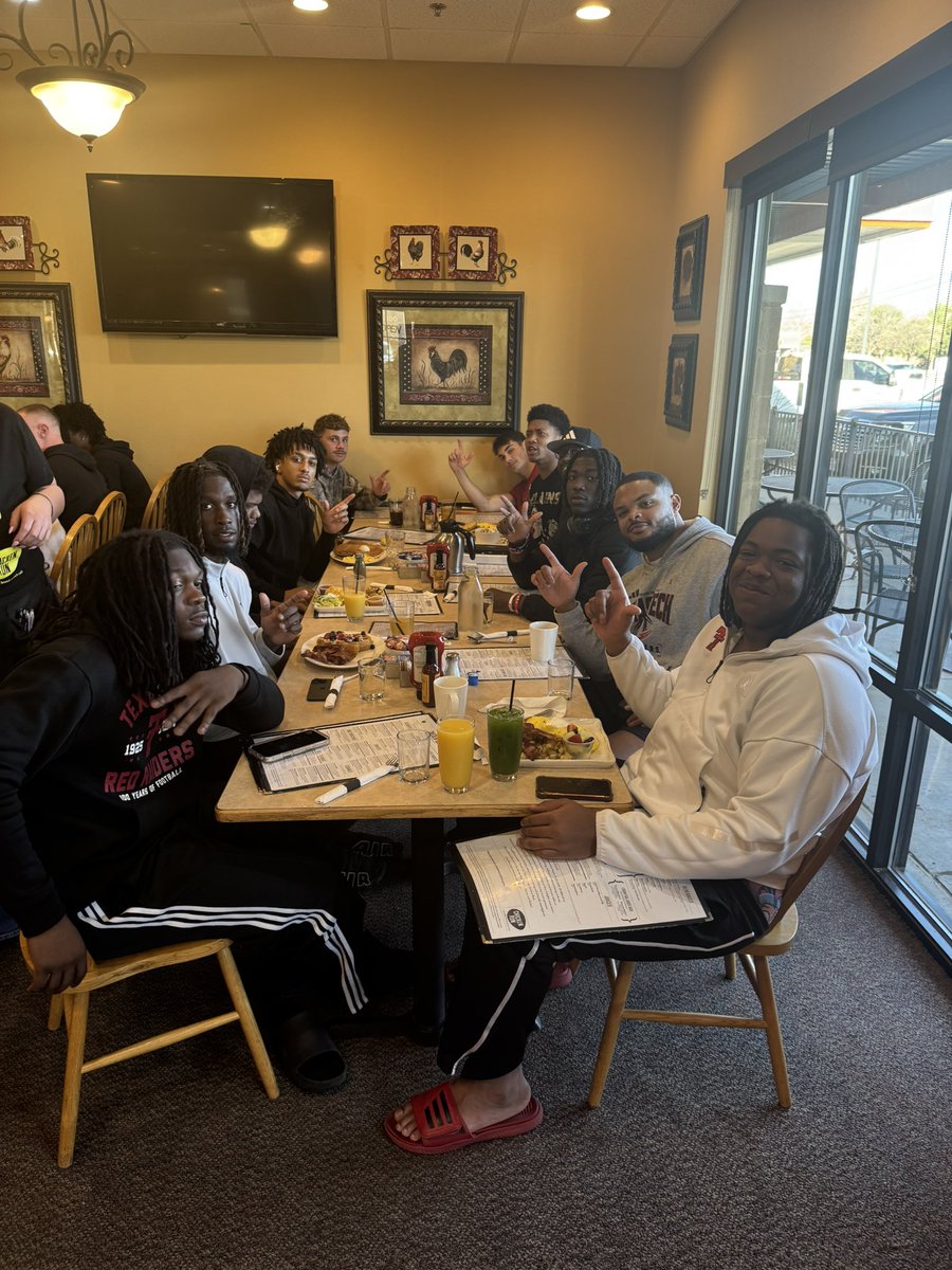 Imarjaye Albury tweet media