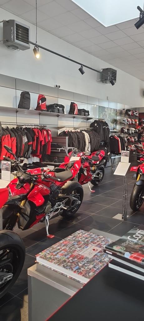 Laurent Grassin tweet media