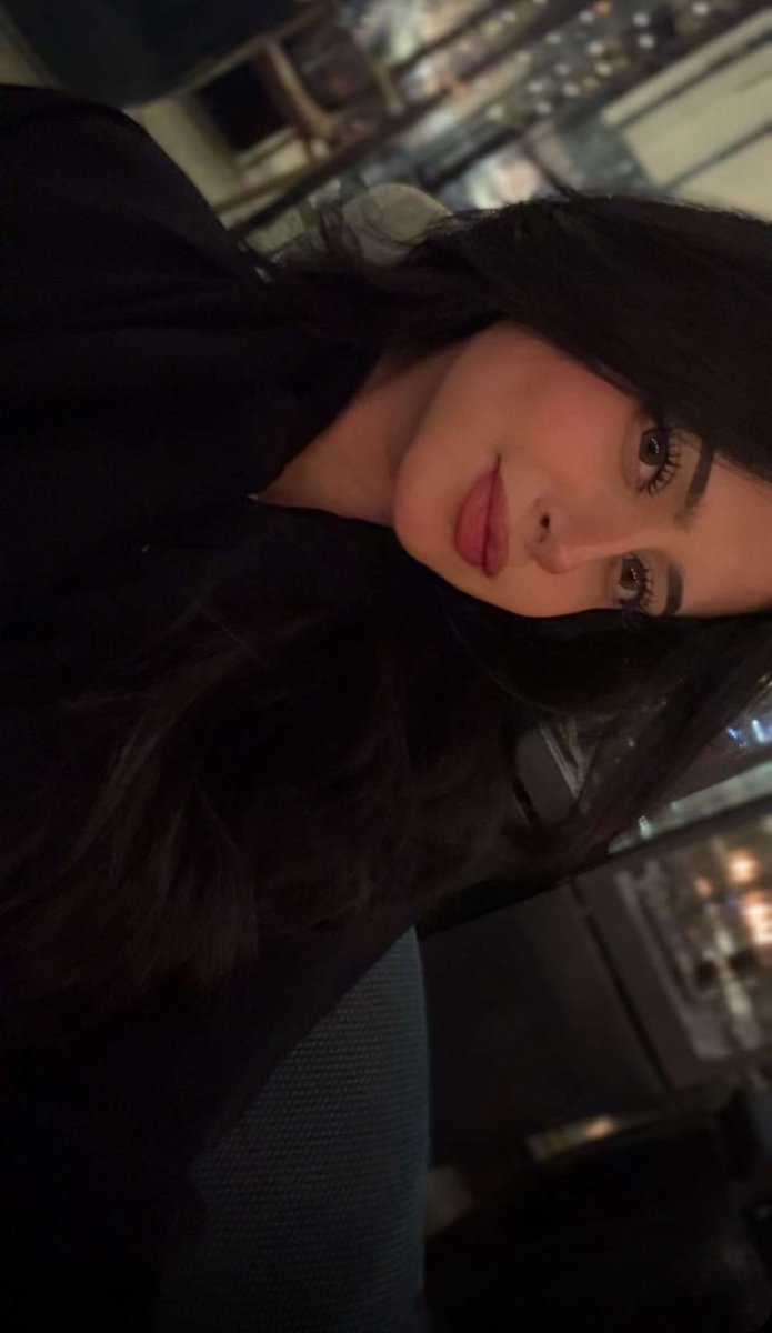 مشهورات 👑 . tweet media