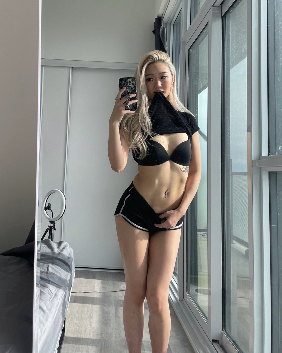 misa 🥀 tweet media