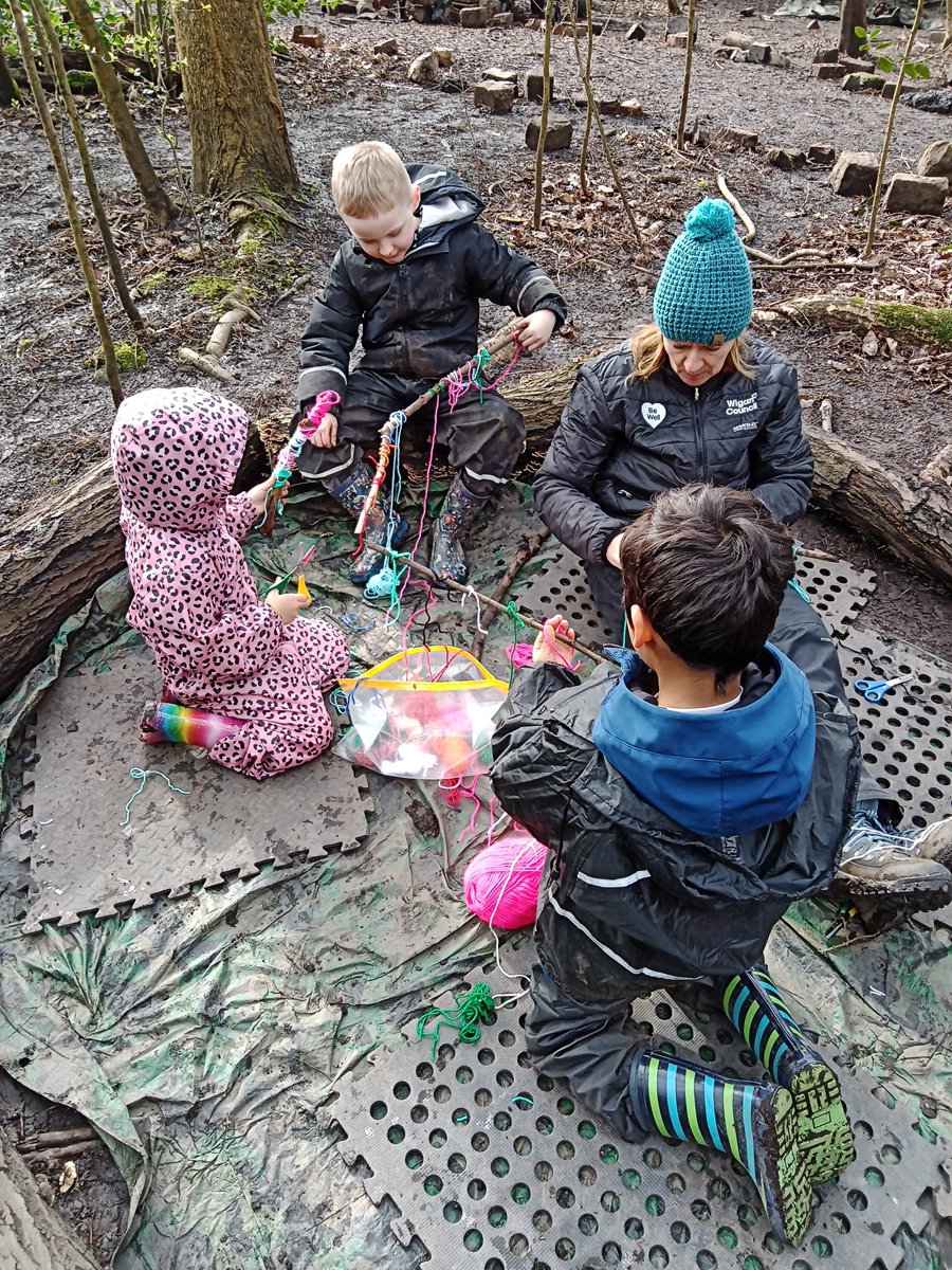 Miss Dennett tweet media