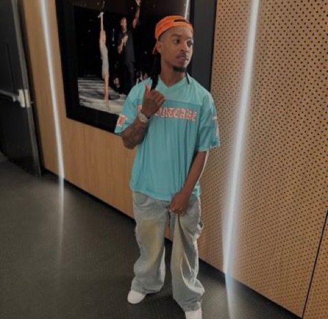 B Lou Updates 🌟 tweet media