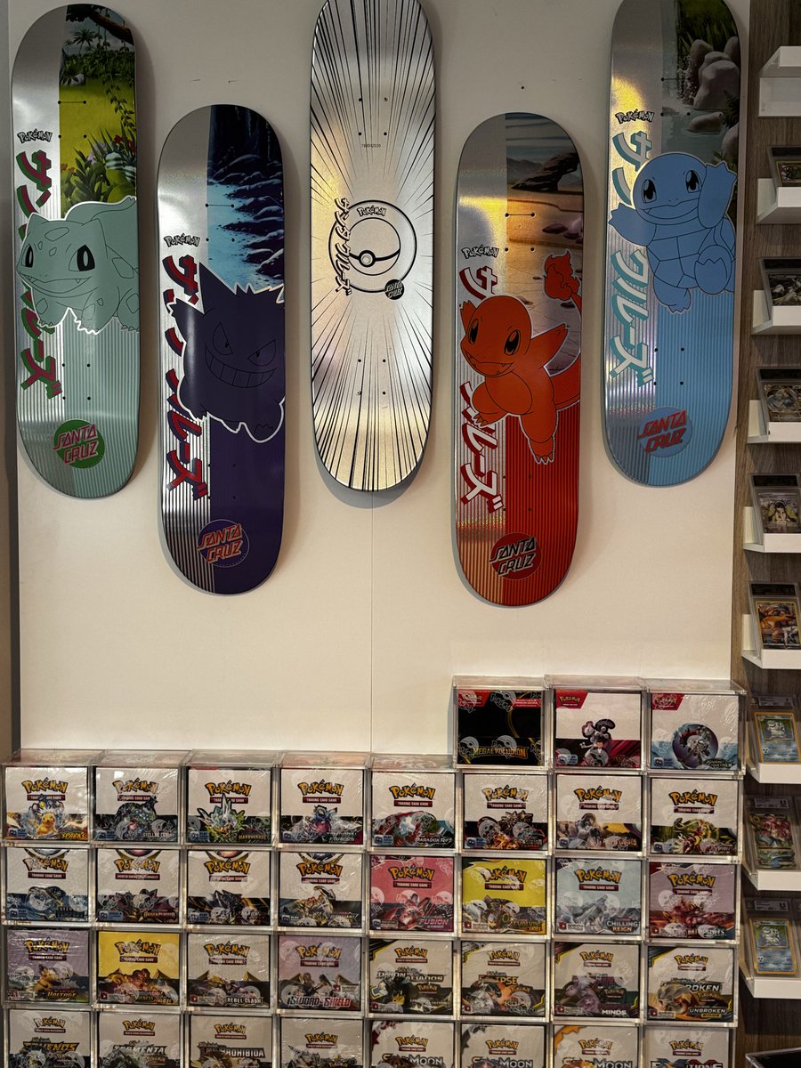 UniverseCards tweet media