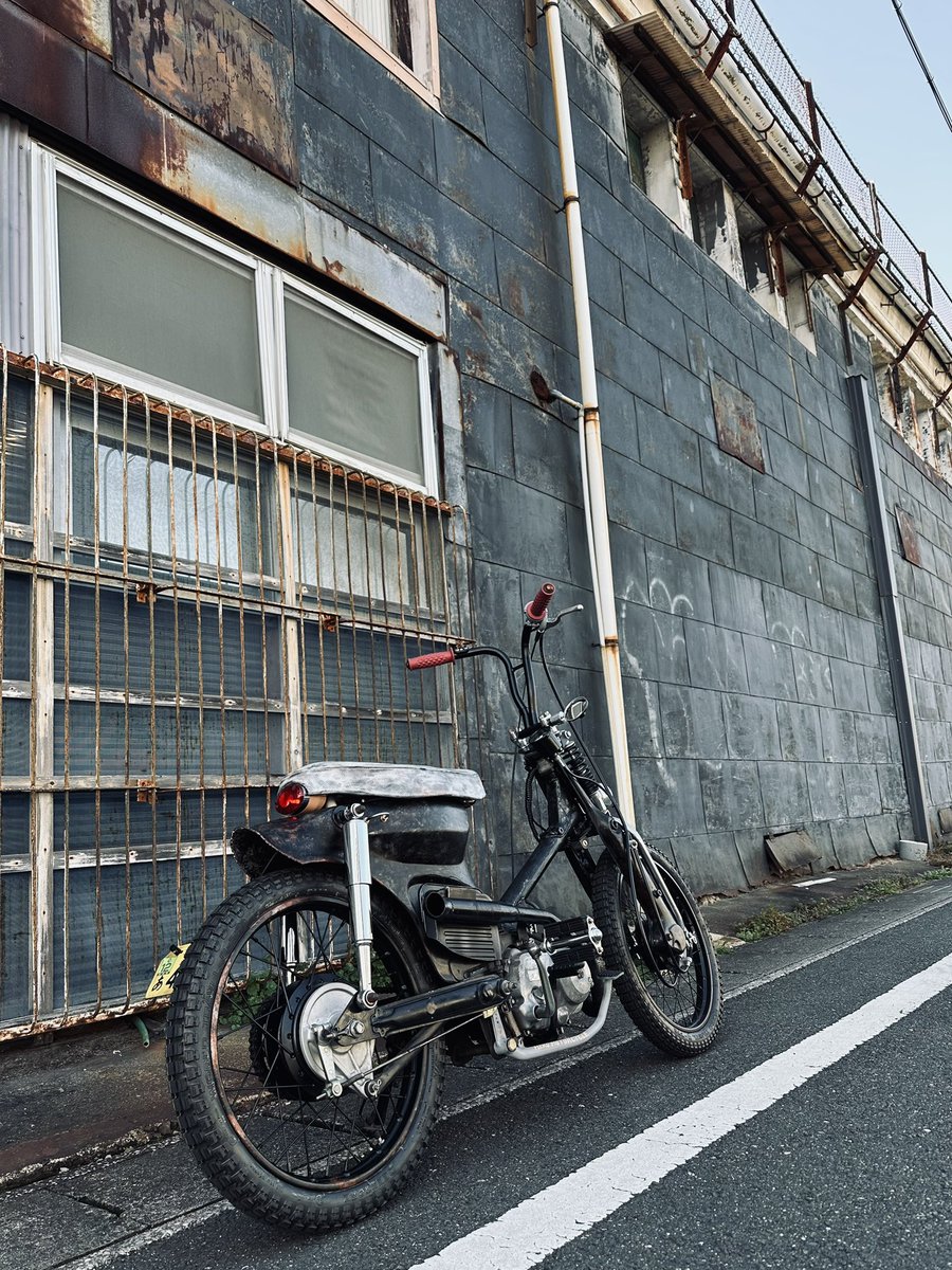 JCH210's tweet photo. #hero_motorcycle
フルカスタムスーパーカブ完成！！！！！
#スーパーカブ #フルカスタム https://t.co/kmuUiQKttJ